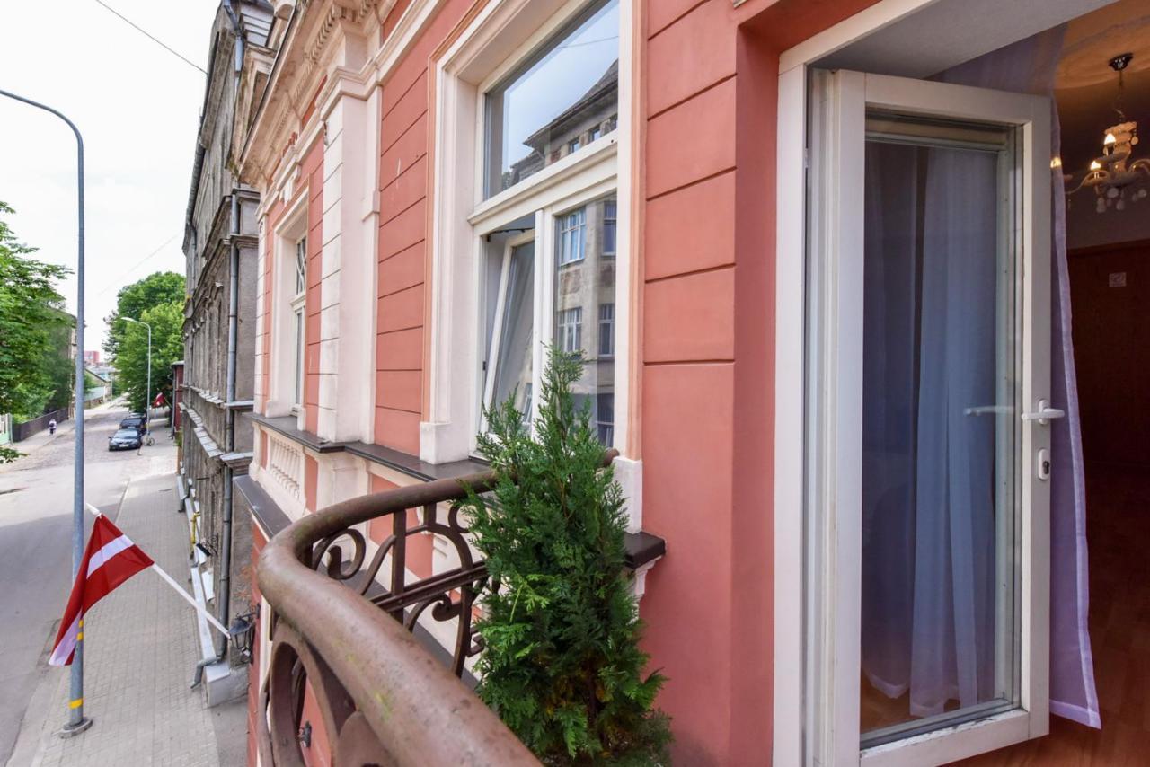 Hotel Jugend With Self Check-In Liepāja Exterior foto